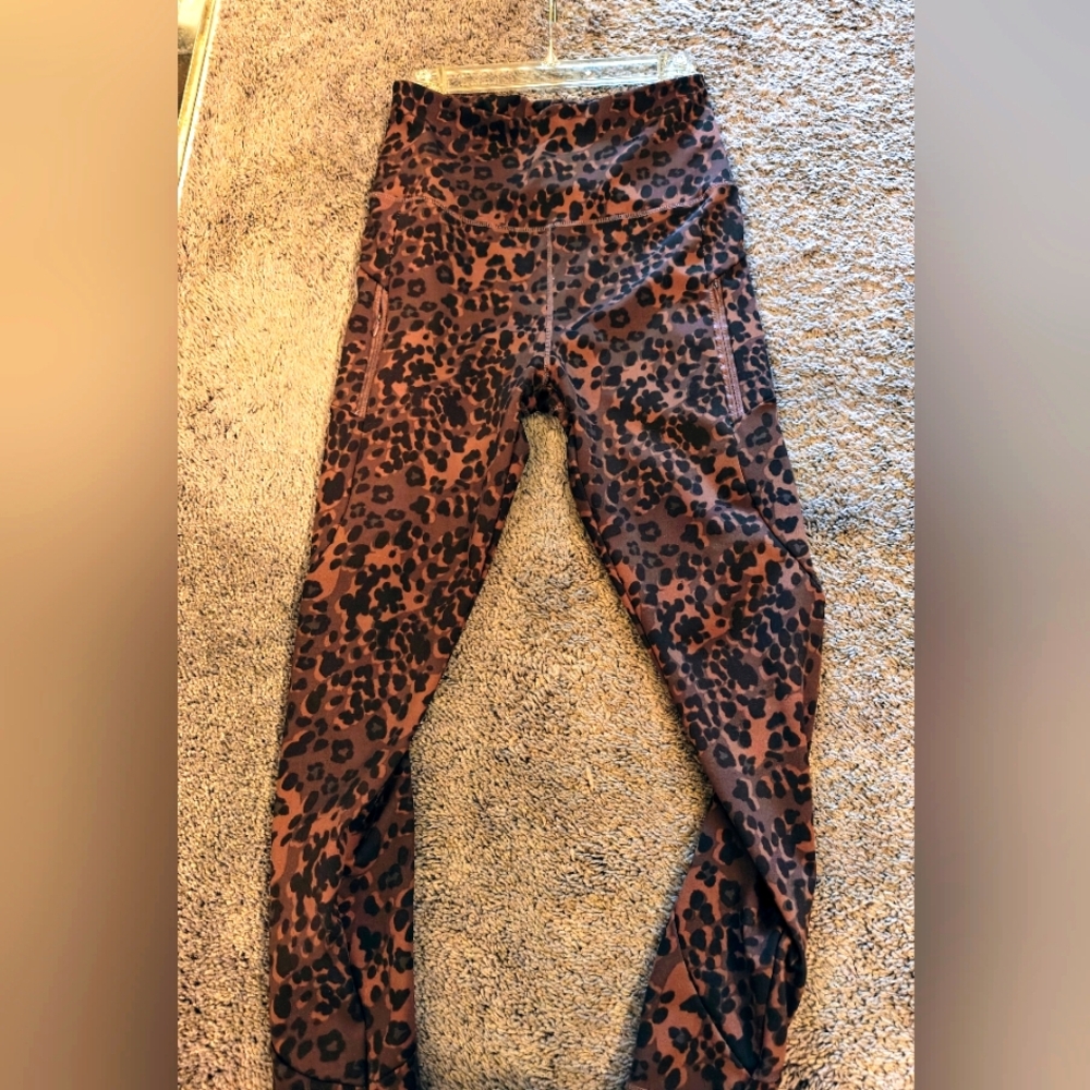 Kay Unger Brown Abstract Print Leggings